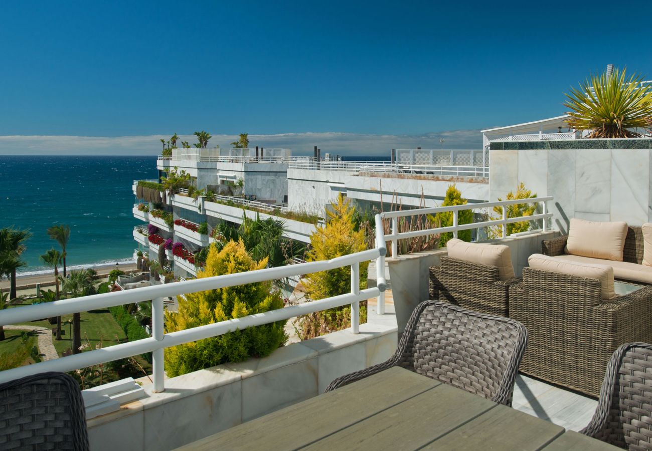 Apartment in Marbella - Playa Esmeralda - A beautiful beachfront apartment - holiday rental in Marbella - Puerto Banus