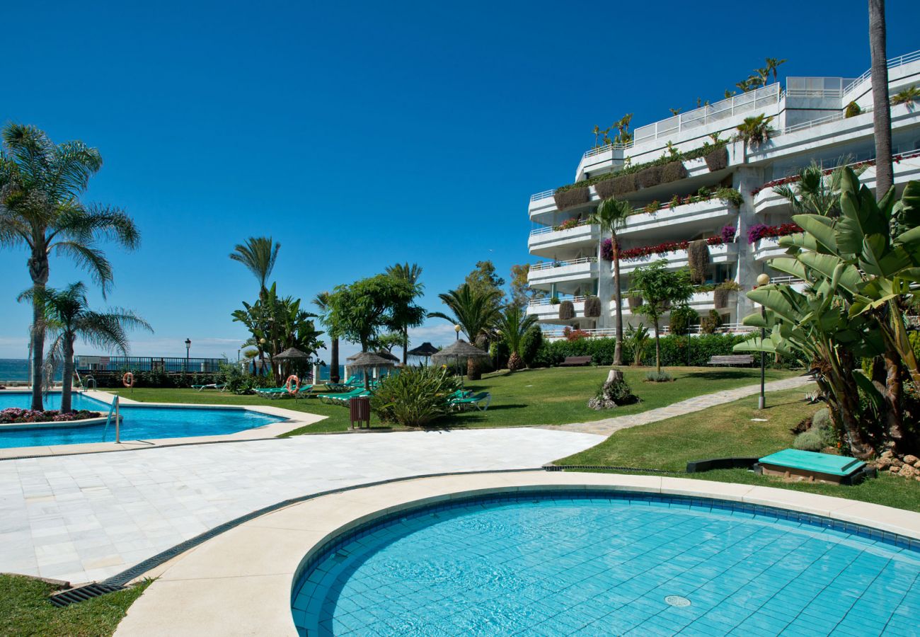 Apartment in Marbella - Playa Esmeralda - A beautiful beachfront apartment - holiday rental in Marbella - Puerto Banus