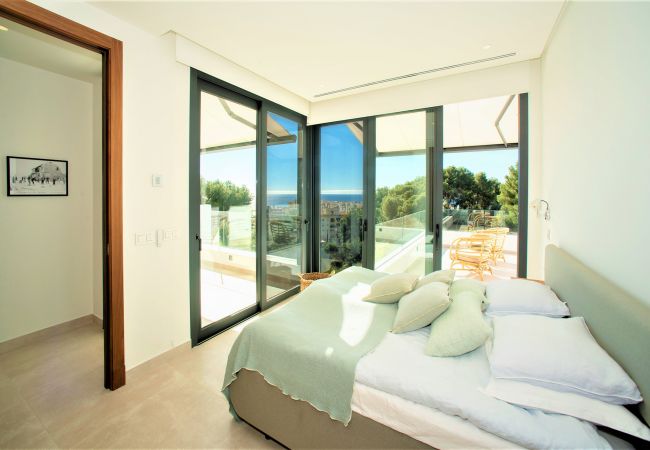 Villa in Marbella - Villa Las Yucas - A beautiful, modern 4 bed villa with heated pool in Marbella Center