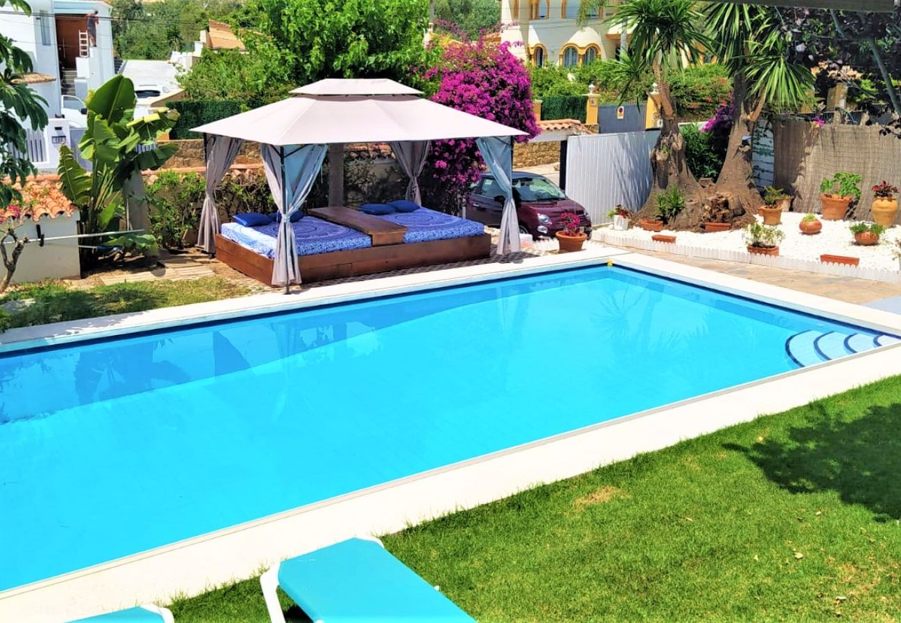 Villa in San Pedro de Alcántara - Villa Beachside - 4 bedroom villa near San Pedro Beach