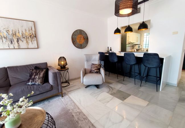 Apartment in Nueva andalucia - Señorio de Gonzaga - Gorgeous 2 bedroom rental apartment in Nueva Andalucia