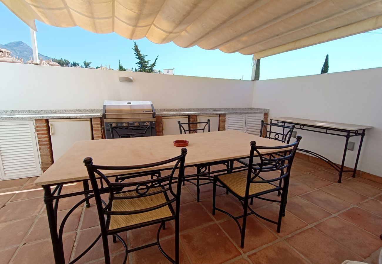 Villa in Nueva andalucia - Villa Sandstone - newly refurbished private villa in the heart of Nueva Andalucia