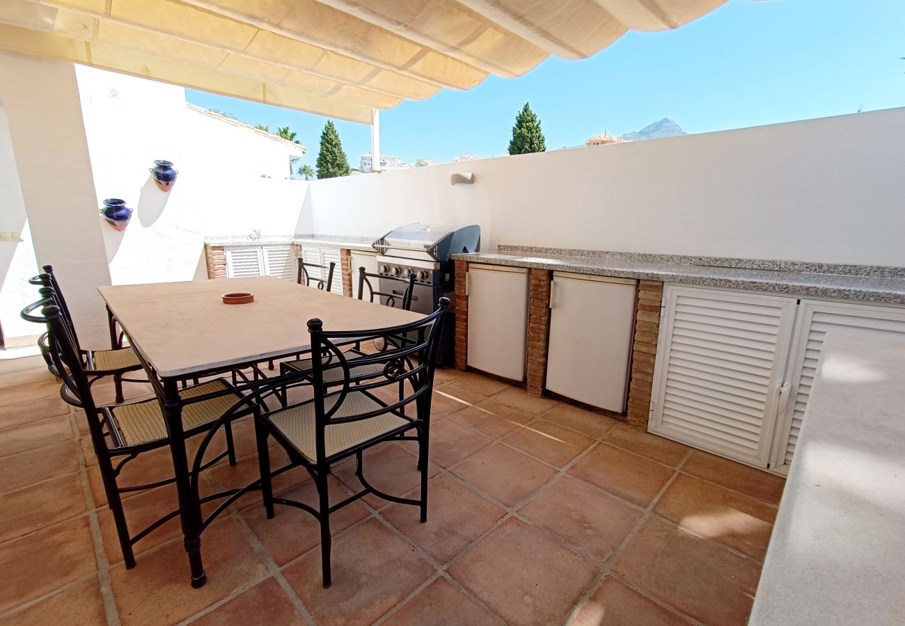 Villa in Nueva andalucia - Villa Sandstone - newly refurbished private villa in the heart of Nueva Andalucia