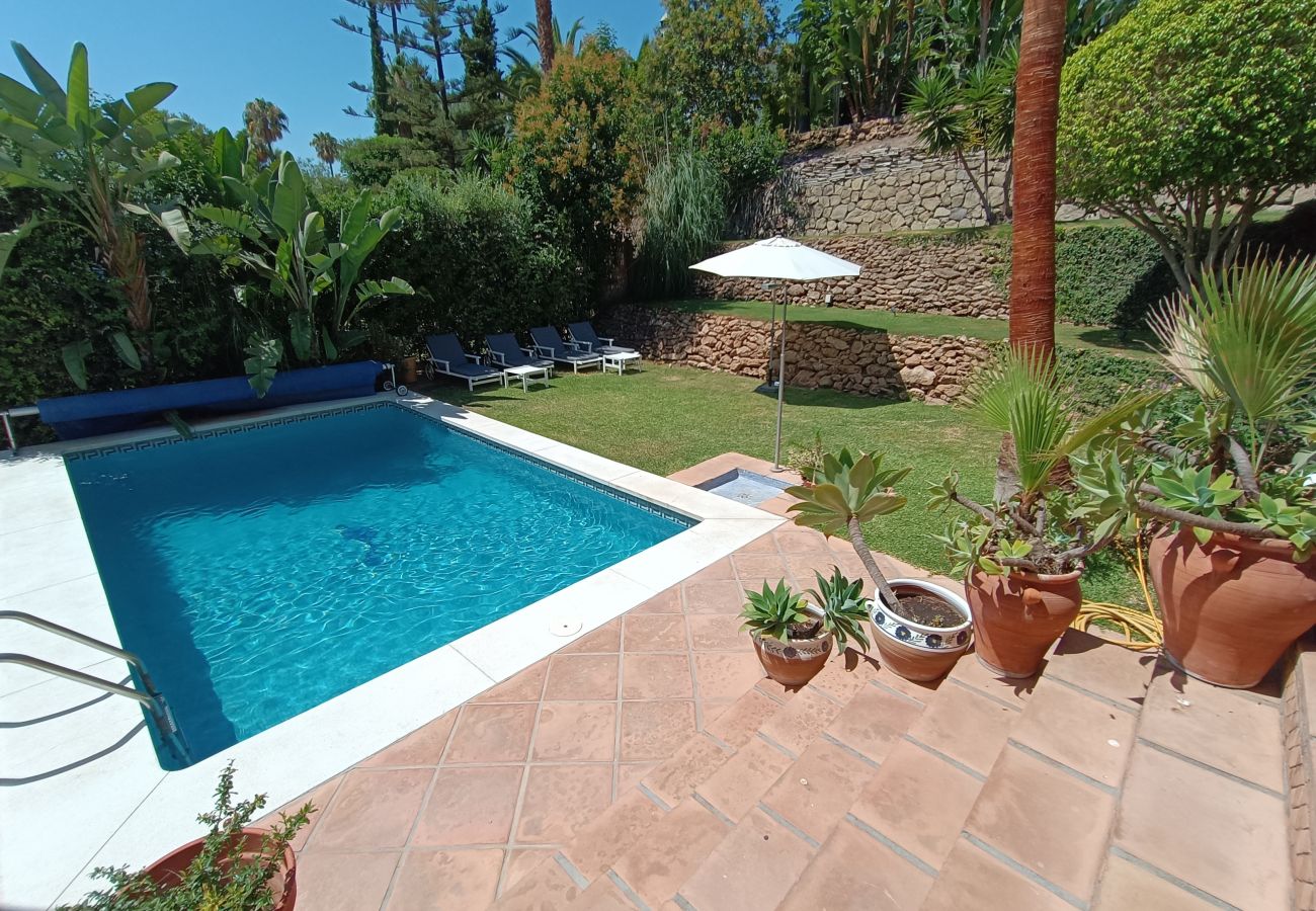 Villa in Nueva andalucia - Villa Sandstone - newly refurbished private villa in the heart of Nueva Andalucia