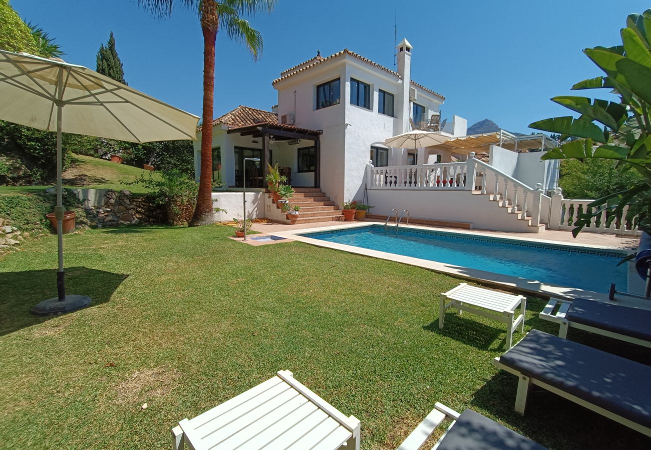 Villa in Nueva andalucia - Villa Sandstone - newly refurbished private villa in the heart of Nueva Andalucia