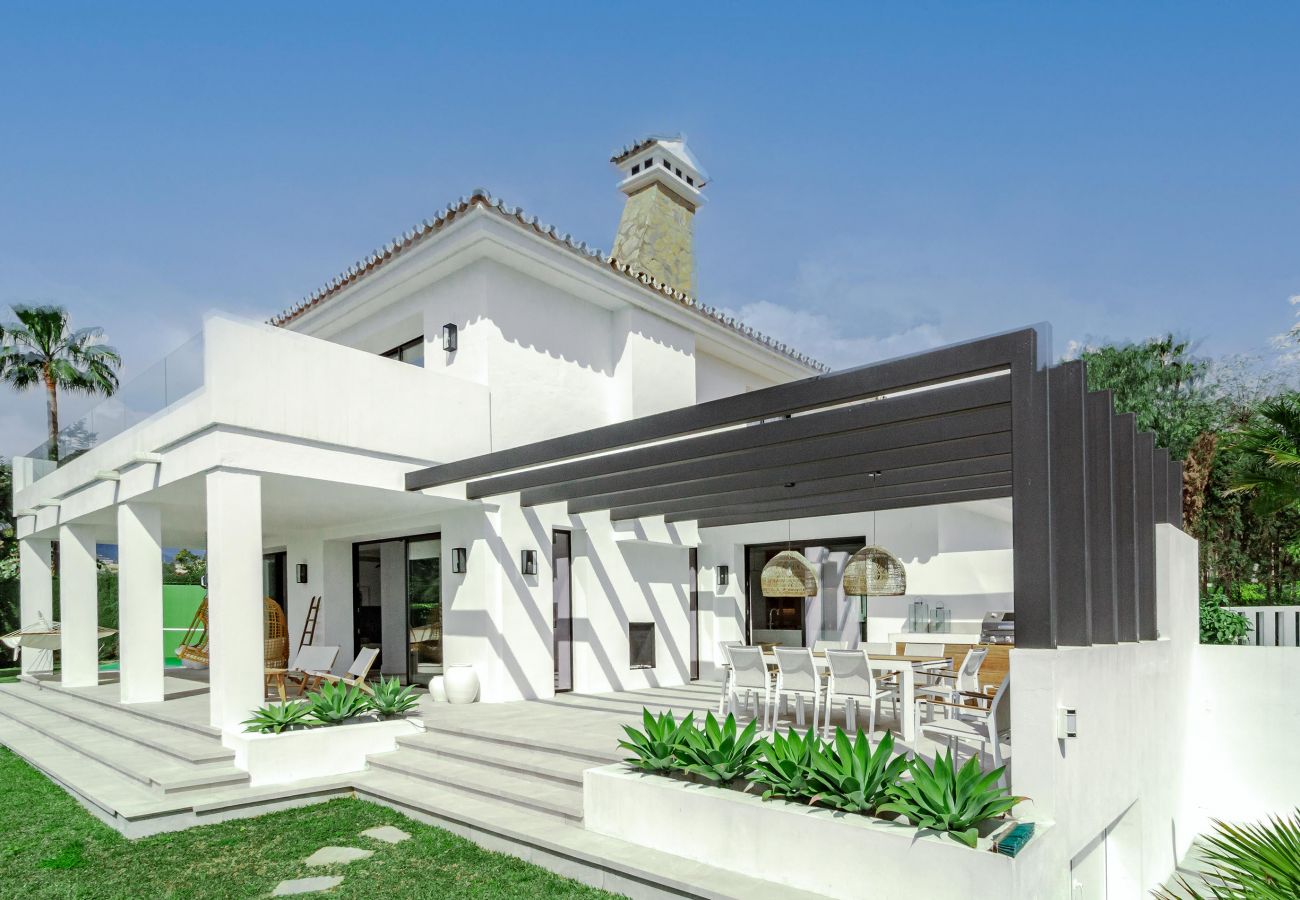 Villa in Marbella - Villa Anna - stunning villa with heated pool in the heart of Nueva Andalucía