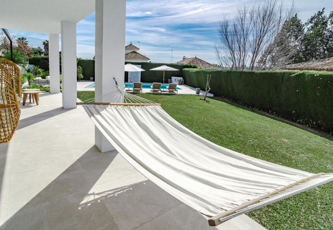 Villa in Marbella - Villa Anna - stunning villa with heated pool in the heart of Nueva Andalucía