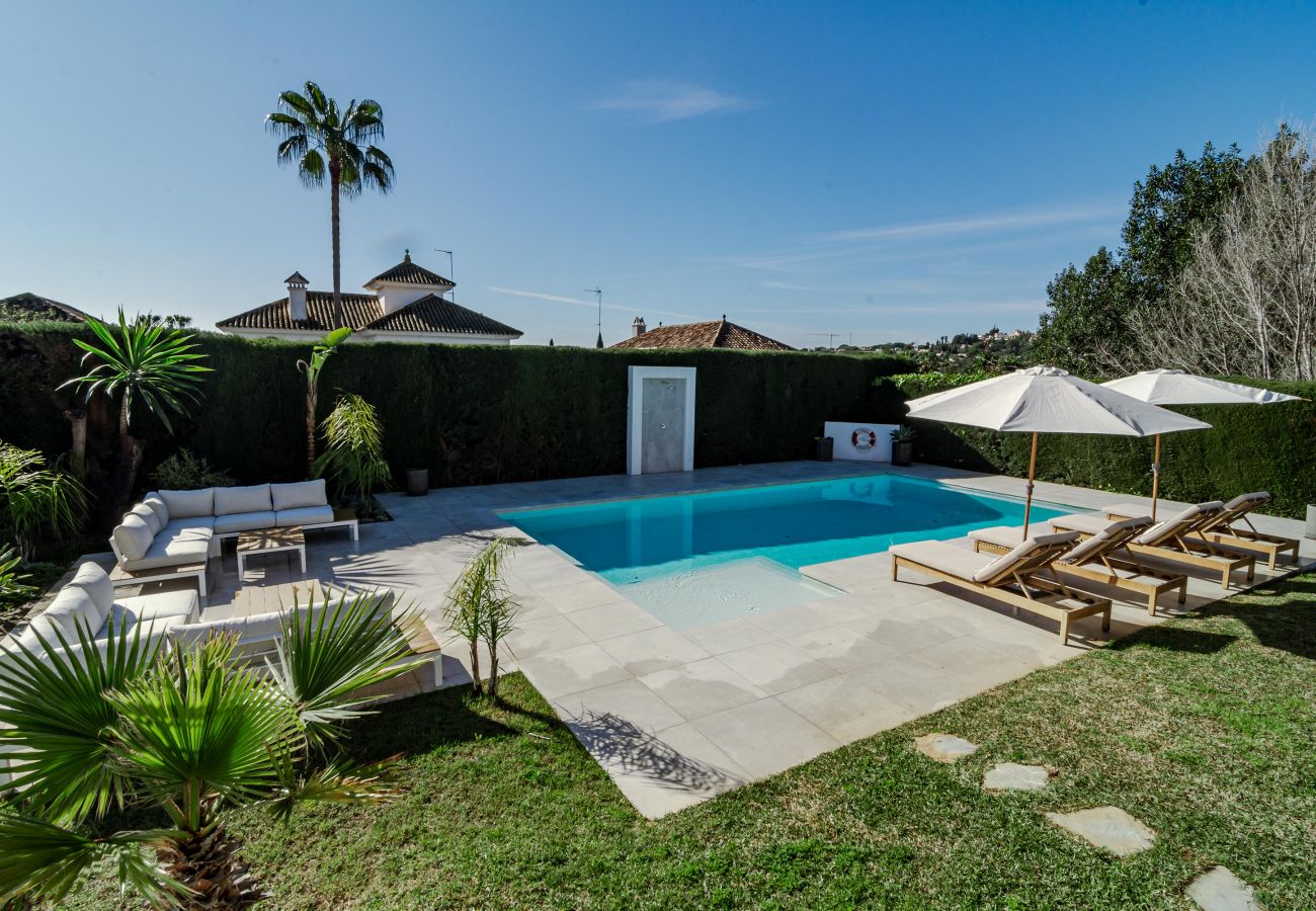 Villa in Marbella - Villa Anna - stunning villa with heated pool in the heart of Nueva Andalucía