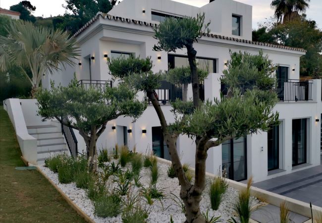 Villa in Marbella - Villa Victoria - modern villa in gated community