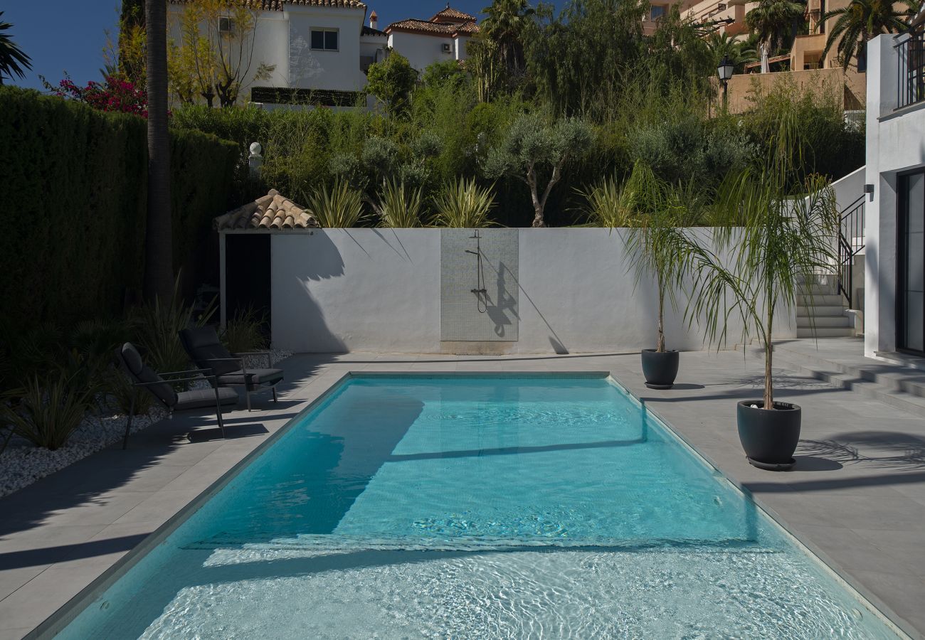 Villa in Marbella - Villa Victoria - modern villa in gated community