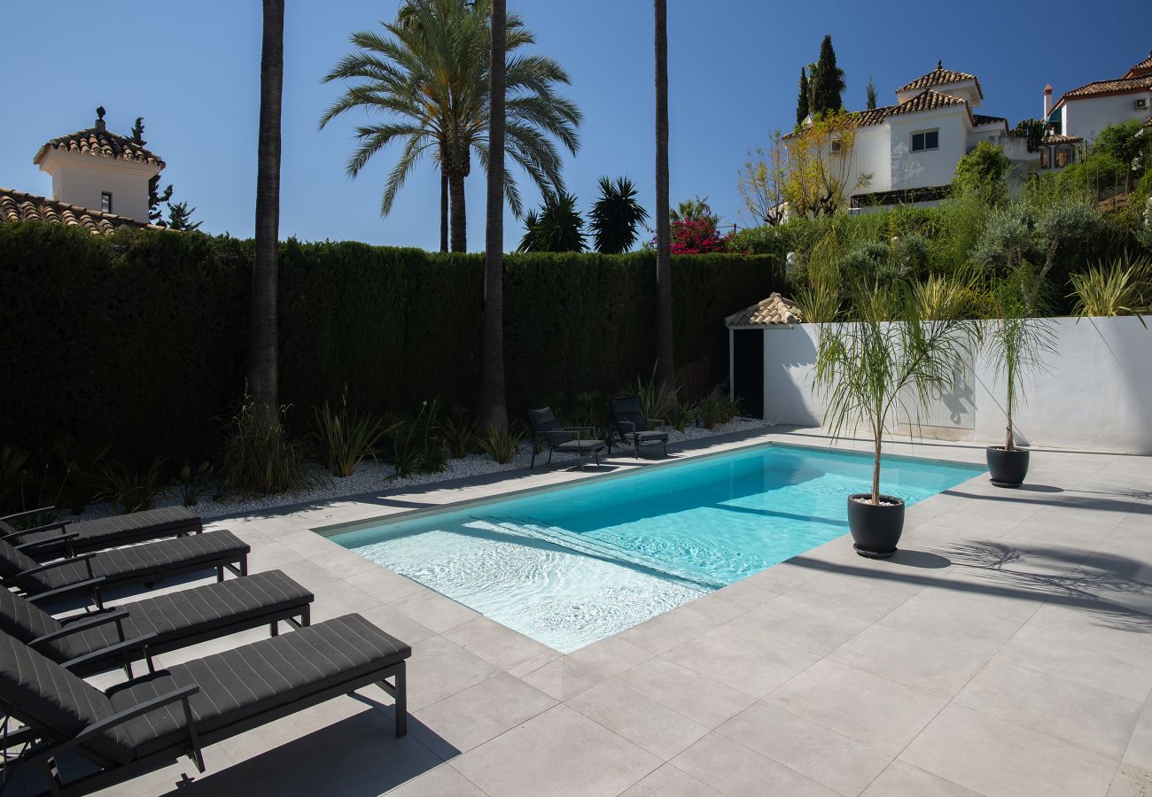 Villa in Marbella - Villa Victoria - modern villa in gated community