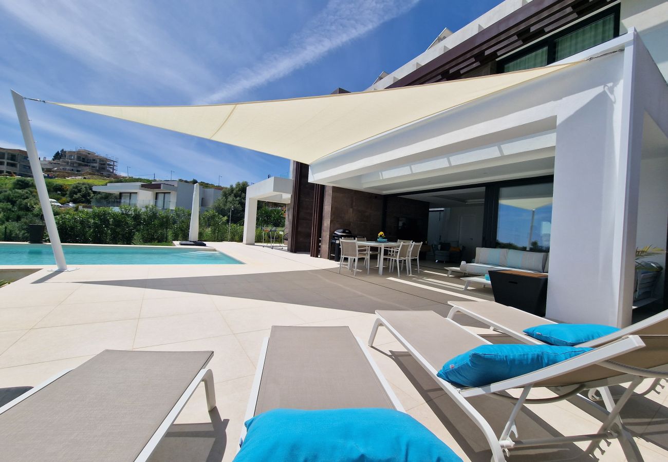 Villa in Estepona - Villa Cosy Cosita - newly built villa with heated pool front line golf