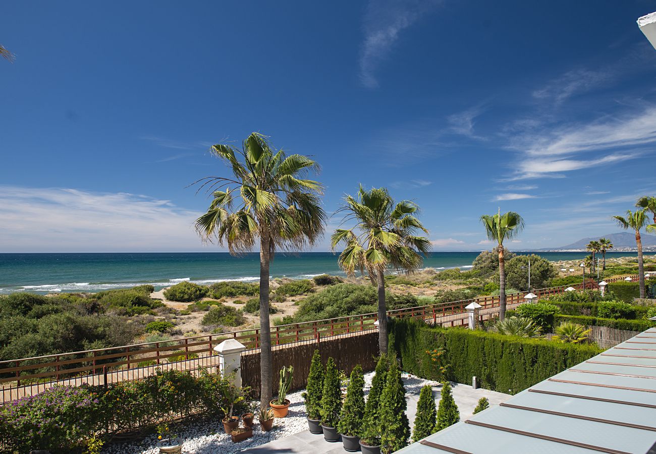 Townhouse in Marbella - Villa Dunas Beach - beachfront townhouse in Marbella