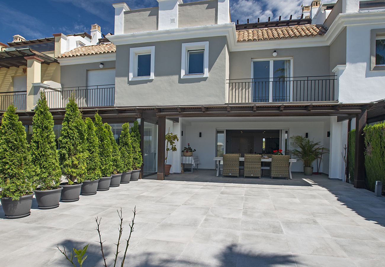 Townhouse in Marbella - Villa Dunas Beach - beachfront townhouse in Marbella