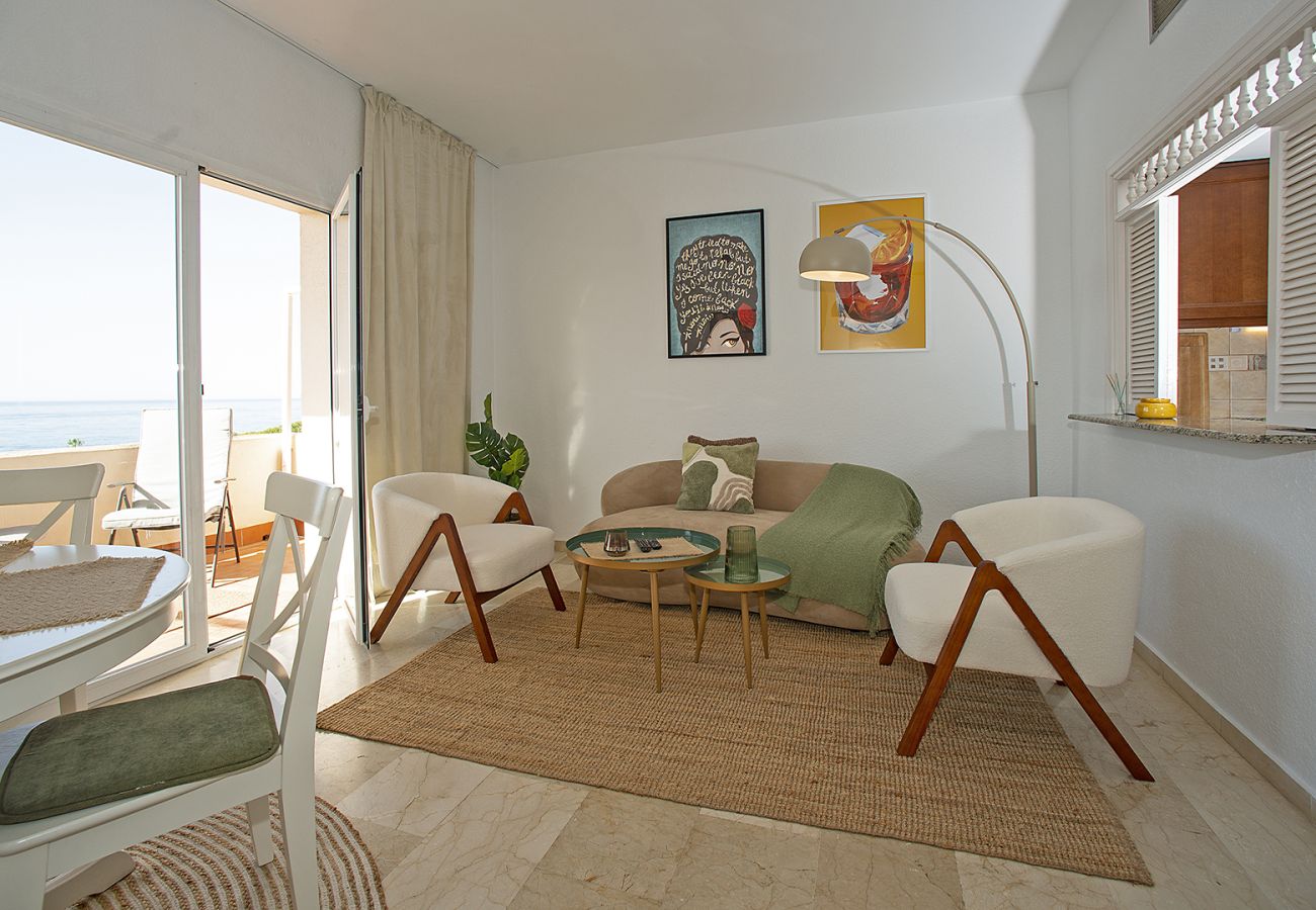 Apartment in Marbella - Andalucia del Mar - 2 bedroom apartment with spectacular views near Puerto Banus