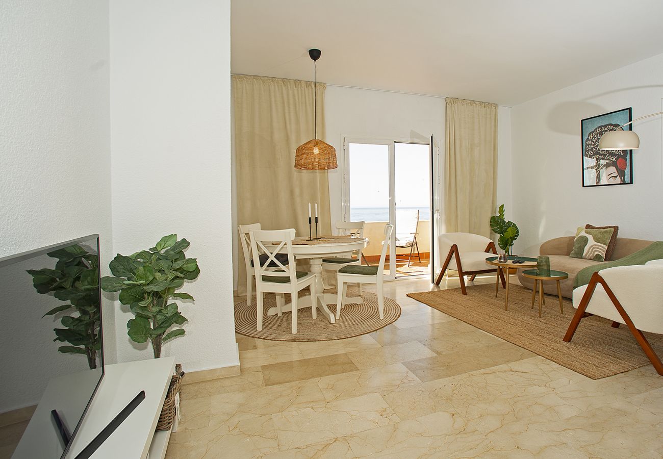 Apartment in Marbella - Andalucia del Mar - 2 bedroom apartment with spectacular views near Puerto Banus