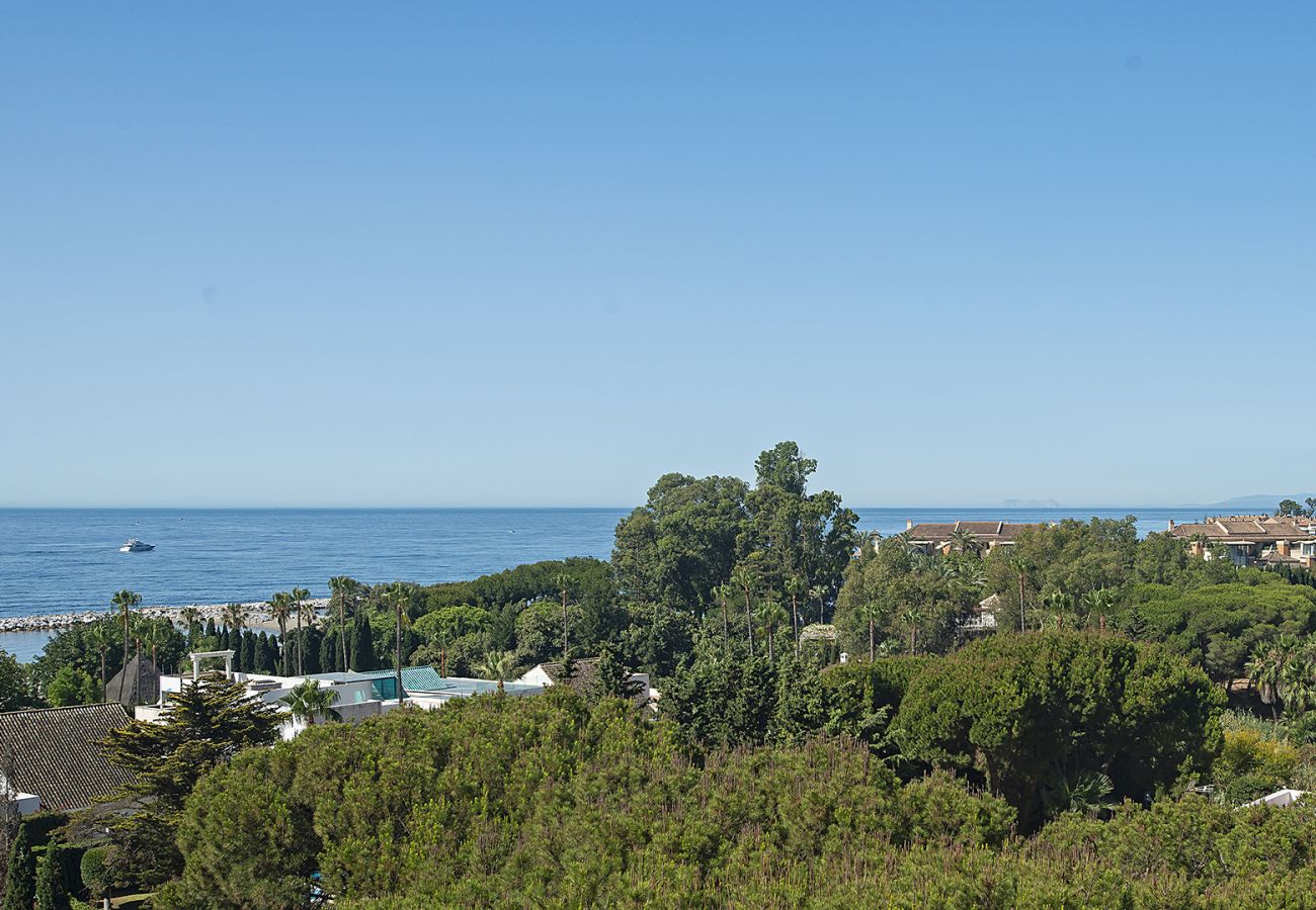 Apartment in Marbella - Andalucia del Mar - 2 bedroom apartment with spectacular views near Puerto Banus