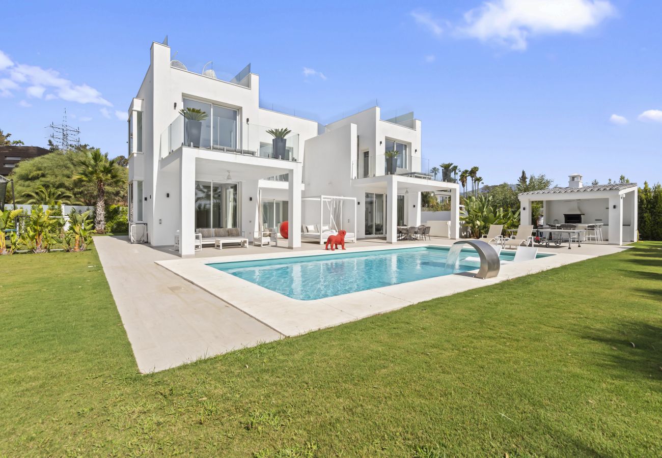 Villa in Benahavís - Villa Nikki - a stunning new family villa in La Quinta - Marbella