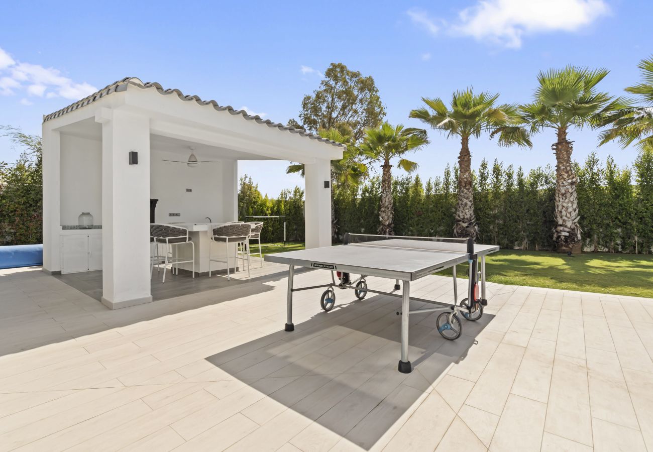 Villa in Benahavís - Villa Nikki - a stunning new family villa in La Quinta - Marbella